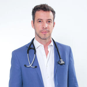 Dr. Marcos Moraes